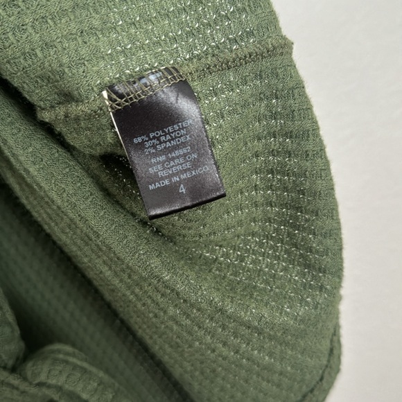 Torrid top size 4 green - Picture 5 of 6